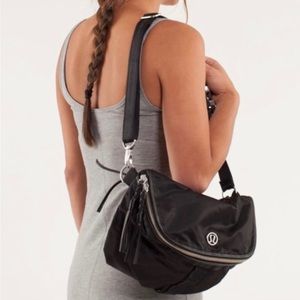 Lululemon RARE Black Good Fortune Crossbody belt bag